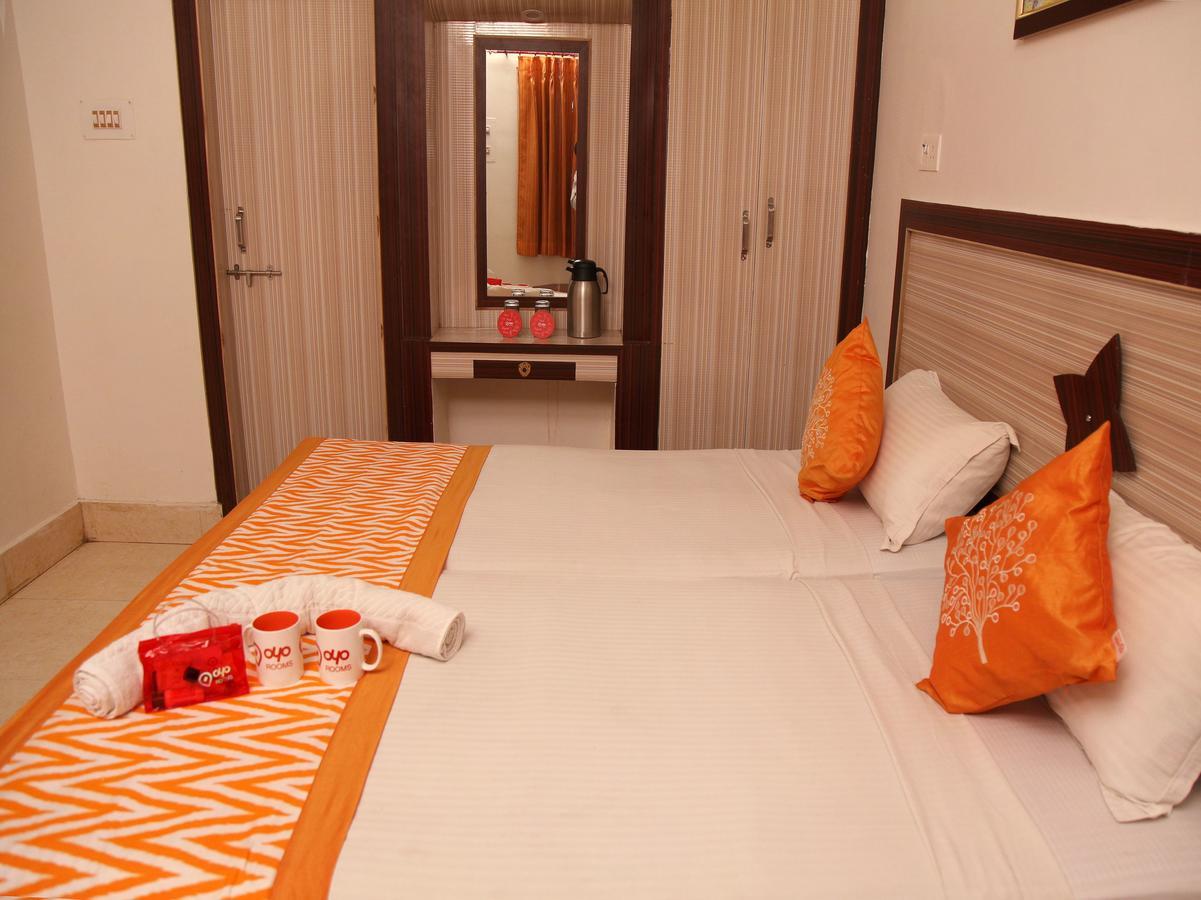 Hotel Lara India Váránaszi Kültér fotó