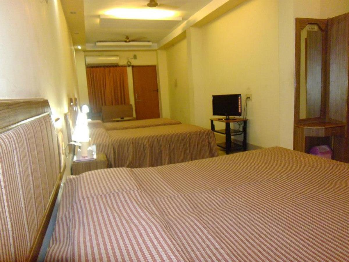 Hotel Lara India Váránaszi Kültér fotó
