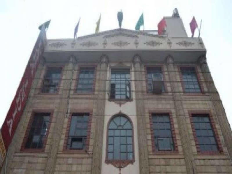 Hotel Lara India Váránaszi Kültér fotó